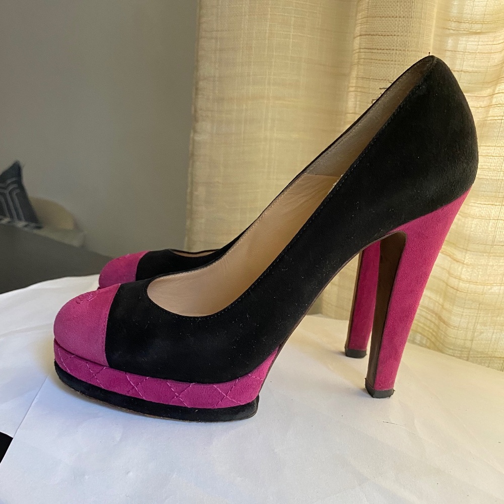 Chanel suede quilted pink fuschia toe cap black pumps heels platforms 37 mules - Picture 2 of 8